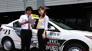 スタッフ紹介