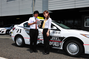 インストラクターは指名制